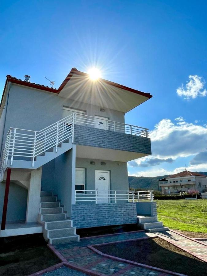 The Breeze & Sunlight Apartment Vrasná Esterno foto