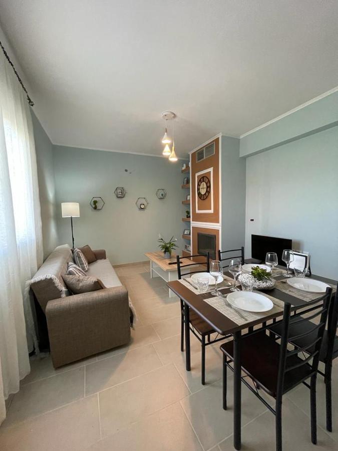 The Breeze & Sunlight Apartment Vrasná Esterno foto